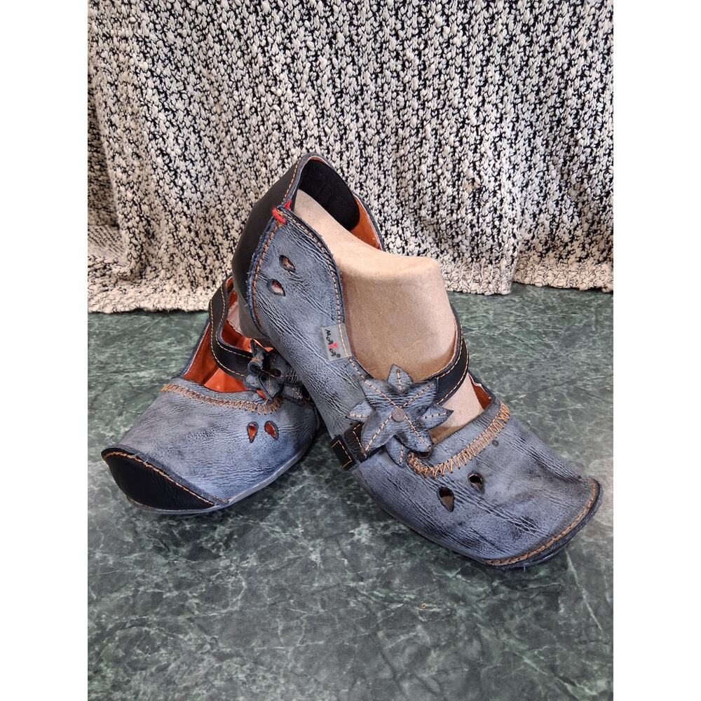 TMA EYES & MAiA Blue Leather Mary Janes Floral Shoes Block Heel Sz 9.5 Boho